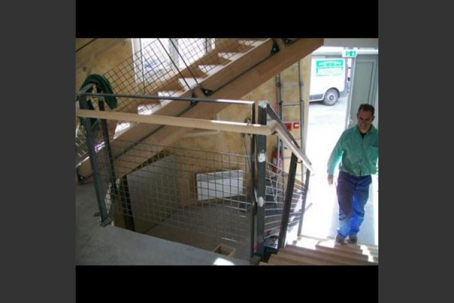 Chantier chef boutonne maison d'assiociations escalier mÃ©tallique la rochelle 